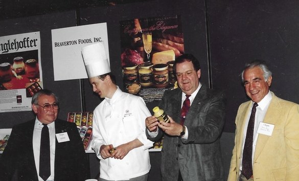 Geno Biggi and Irvin at a Beaverton Foods event